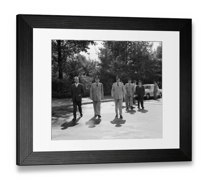 Framed Print : Start of the construction of the Berlin Wall. At midnight on 13th August