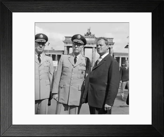 Framed Print : Start of the construction of the Berlin Wall. At midnight on 13th August Framed Print : Start of the construction of the Berlin Wall. At midnight on 13th August