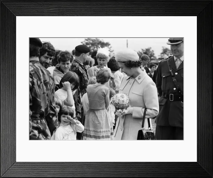 Framed Print : Queen Elizabeth II visits Altcar Training Camp in Hightown, Merseyside. 29th June 1985