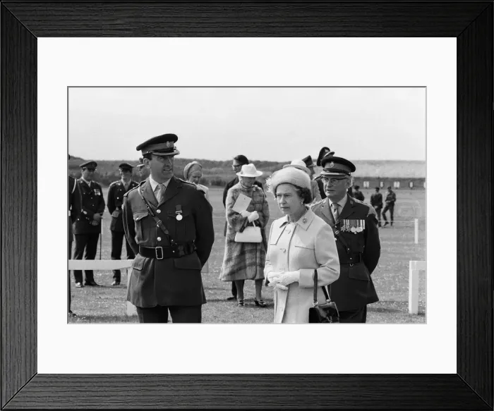 Framed Print : Queen Elizabeth II visits Altcar Training Camp in Hightown, Merseyside. 29th June 1985 Framed Print : Queen Elizabeth II visits Altcar Training Camp in Hightown, Merseyside. 29th June 1985