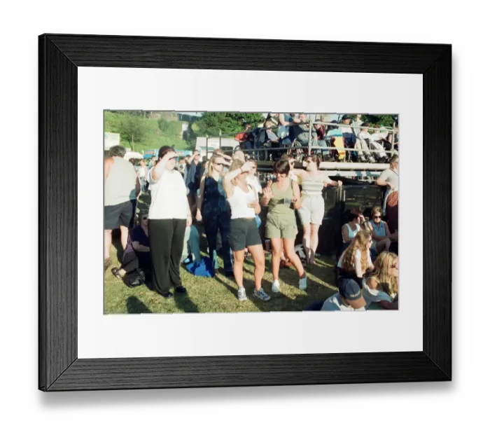 Framed Print : Crowd scenes at Simply Red concert, Cardiff Castle, Cardiff, Wales