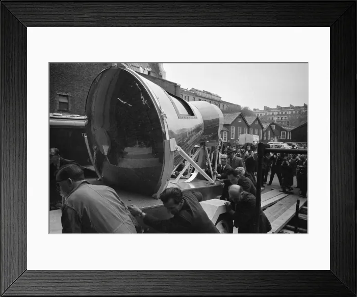 Framed Print : Mercury spacecraft Friendship 7, pictured on arrival at the Science Museum, London Framed Print : Mercury spacecraft Friendship 7, pictured on arrival at the Science Museum, London