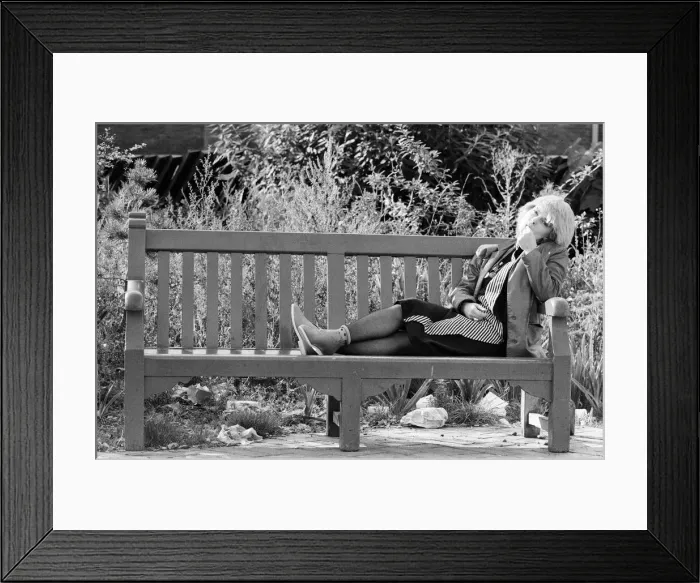Framed Print : Punk actress and singer Toyah Willcox in Covent Garden, London, 22nd August 1979 Framed Print : Punk actress and singer Toyah Willcox in Covent Garden, London, 22nd August 1979