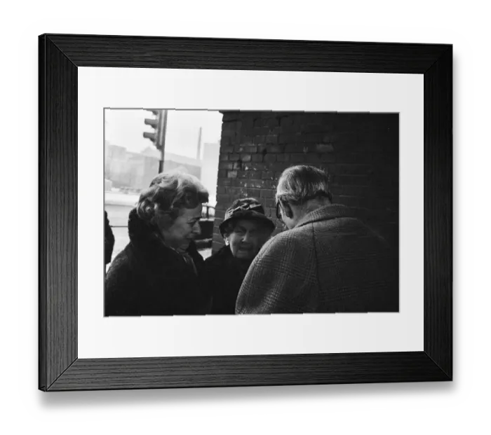 Framed Print : For the first time since its erection, the Berlin Wall is opened for border crossings for