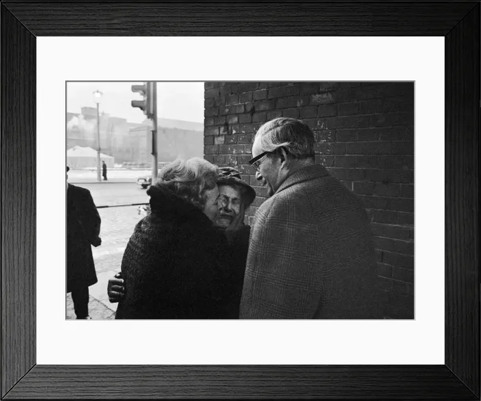 Framed Print : For the first time since its erection, the Berlin Wall is opened for border crossings for Framed Print : For the first time since its erection, the Berlin Wall is opened for border crossings for