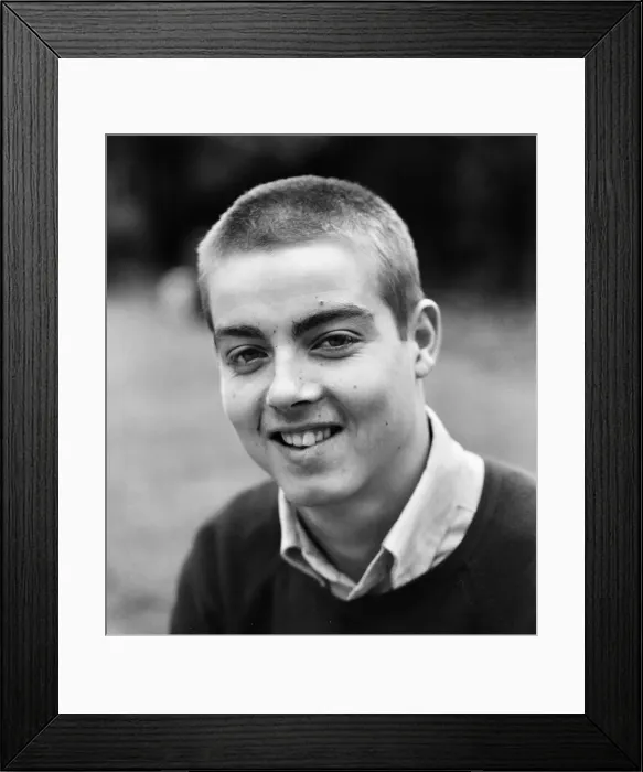 Framed Print : Seventeen year old skinhead teenager Bill Warwick of London. 18th June 1970