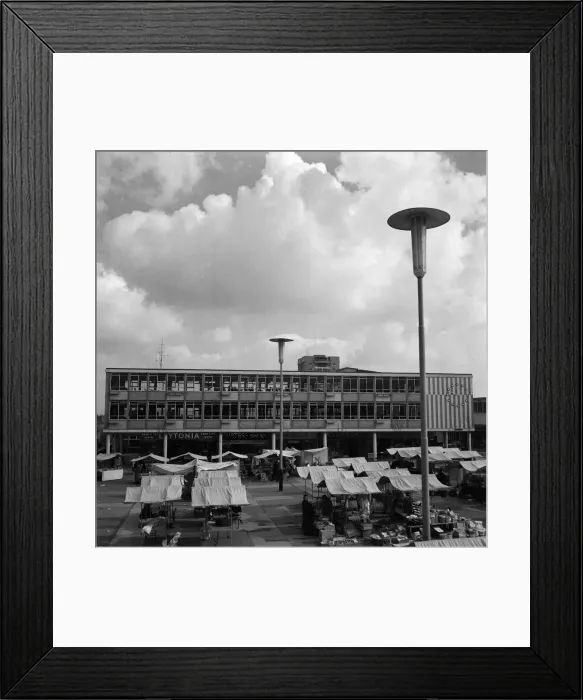 Framed Print : No more than 27 miles from London in the midst of countryside is the new Harlow town with