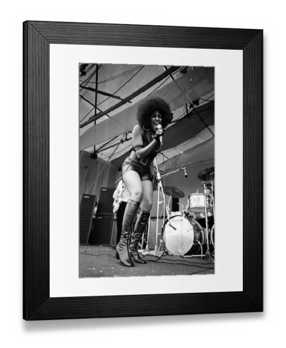 Framed Print : Marsha Hunt sings at The Isle of Wight Music Festival on Saturday 30th August 1969
