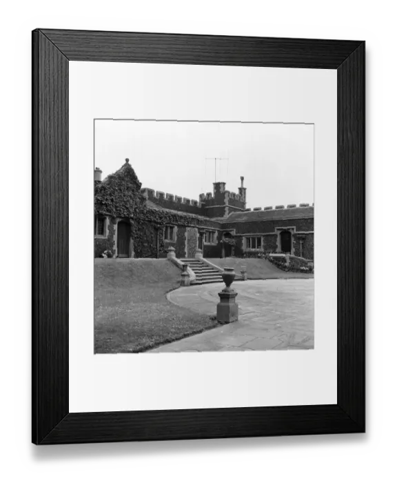 Framed Print : Kingsgate Castle, Broadstairs, Kent. 26th September 1958