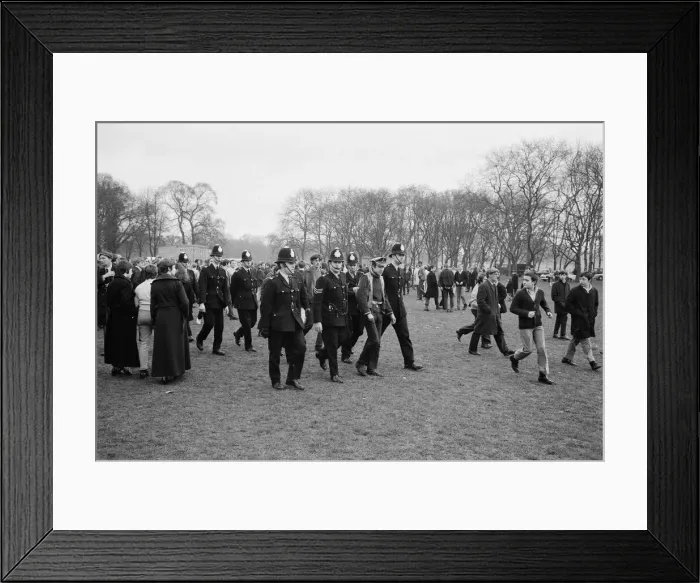 Framed Print : The Festival of Life'meeting arranged by the CND held at Victoria Park in Framed Print : The Festival of Life'meeting arranged by the CND held at Victoria Park in