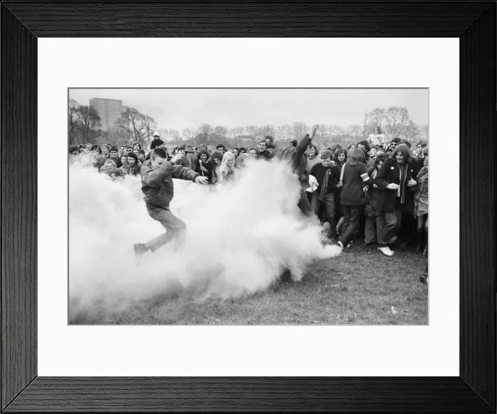 Framed Print : The Festival of Life'meeting arranged by the CND held at Victoria Park in