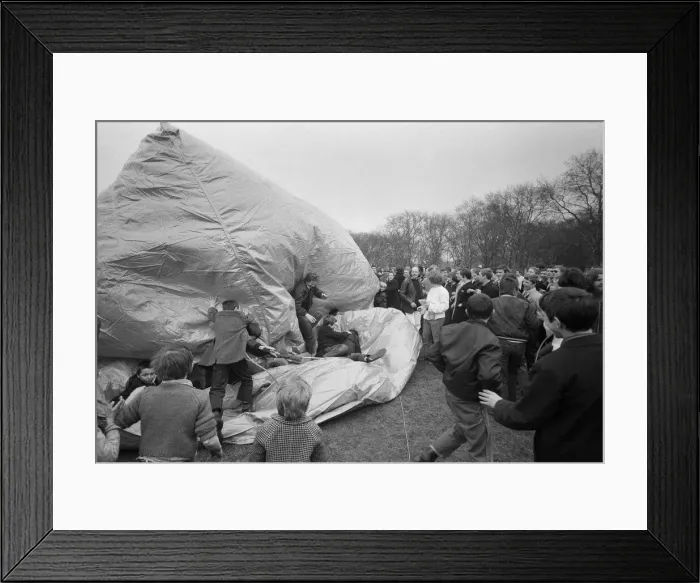 Framed Print : The Festival of Life'meeting arranged by the CND held at Victoria Park in Framed Print : The Festival of Life'meeting arranged by the CND held at Victoria Park in