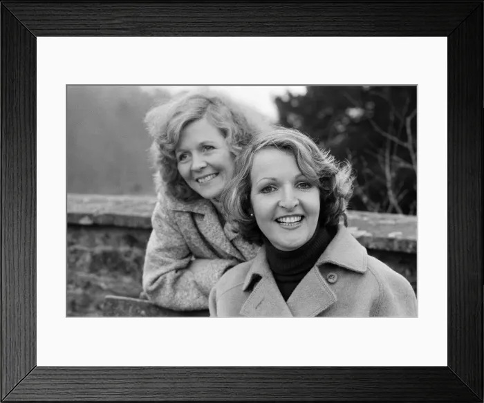 Framed Print : Penelope Keith and Angela Thorne on the set of To the Manor Born Framed Print : Penelope Keith and Angela Thorne on the set of To the Manor Born