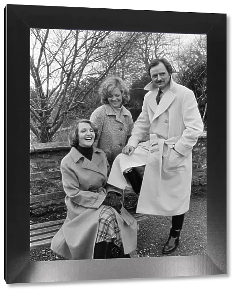 Penelope Keith, Angela Thorne and Peter Bowles on the set of '