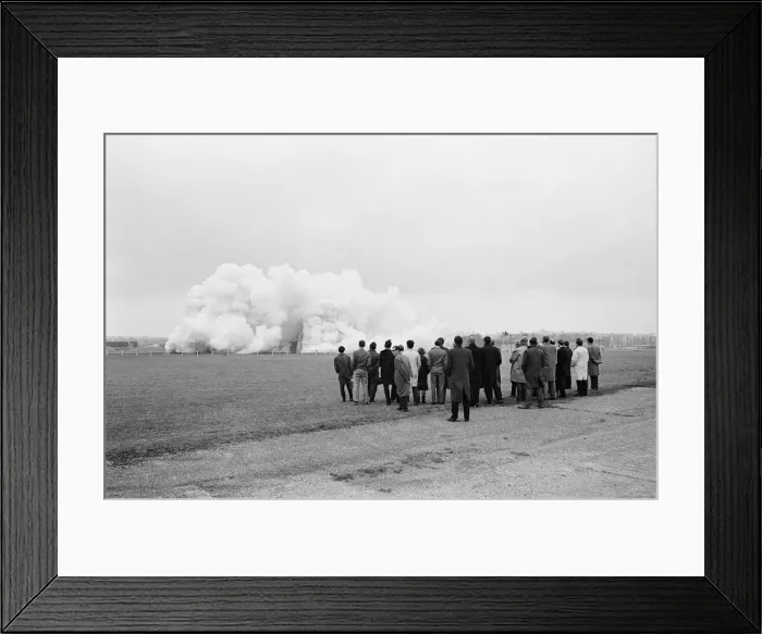 Framed Print : Testing at the Rocket Propulsion Establishment, Westcott, Buckinghamshire Framed Print : Testing at the Rocket Propulsion Establishment, Westcott, Buckinghamshire