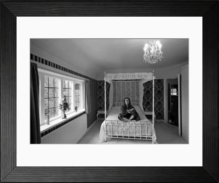 Framed Print : Dave Hill of Slade pictured at his luxurious home in Solihull, Warwickshire Framed Print : Dave Hill of Slade pictured at his luxurious home in Solihull, Warwickshire