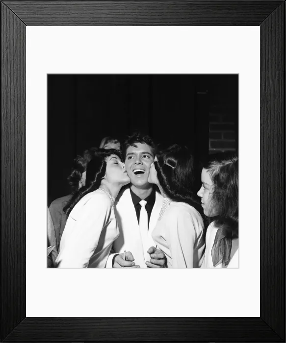 Framed Print : A kiss for Cliff Richard from twin fans at Rochester, New York, USA Framed Print : A kiss for Cliff Richard from twin fans at Rochester, New York, USA