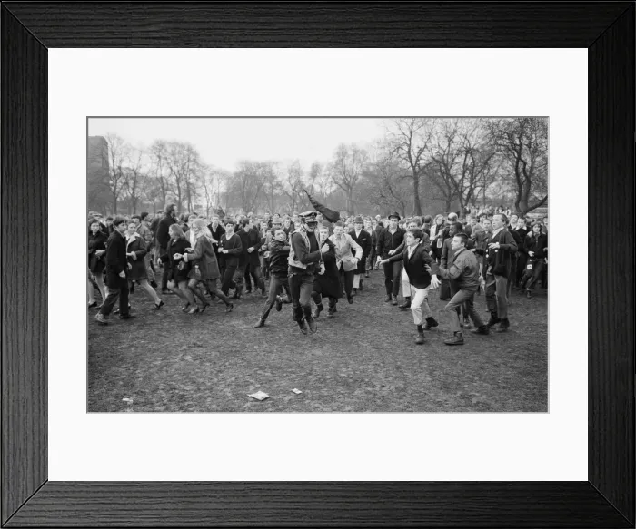 Framed Print : The Festival of Life'meeting arranged by the CND held at Victoria Park in