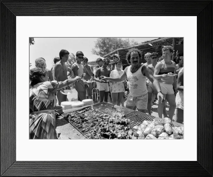 Framed Print : Young people on holiday in Corfu on a Club 18-30 holiday. August 1986 Framed Print : Young people on holiday in Corfu on a Club 18-30 holiday. August 1986