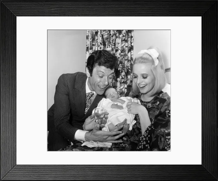 Framed Print : Lionel Blair, star of Lady Be Good'and his wife Susan with their