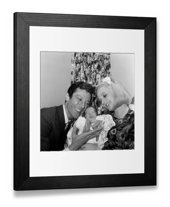 Framed Print : Lionel Blair, star of Lady Be Good'and his wife Susan with their