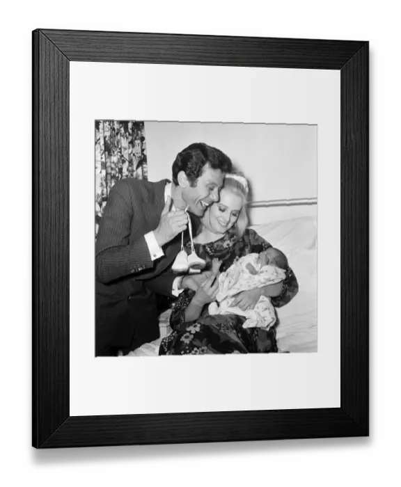 Framed Print : Lionel Blair, star of Lady Be Good'and his wife Susan with their Framed Print : Lionel Blair, star of Lady Be Good'and his wife Susan with their