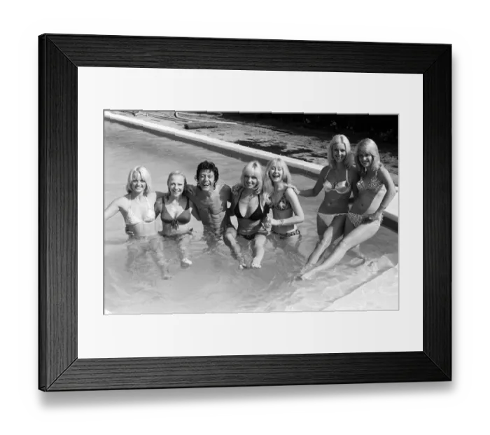 Framed Print : Lionel Blair has just acquired a new house in Bushey, Hertfordshire Framed Print : Lionel Blair has just acquired a new house in Bushey, Hertfordshire