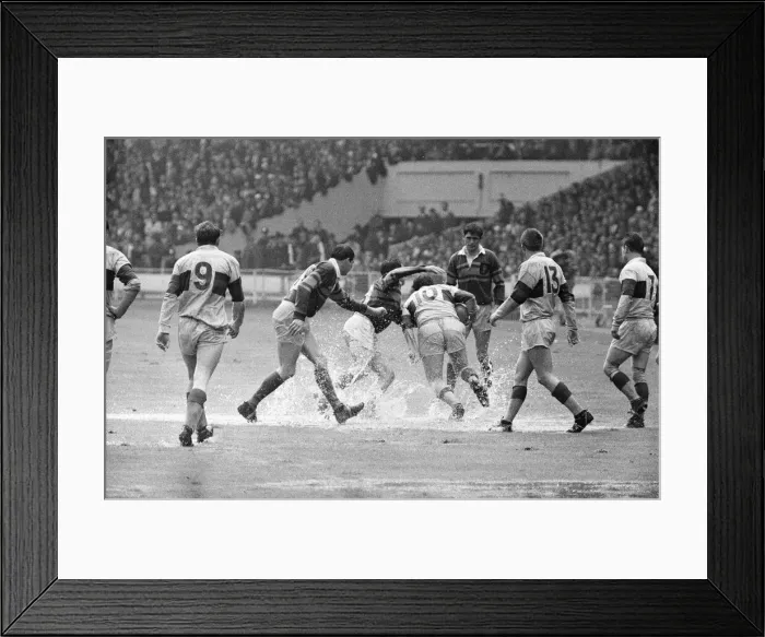 Framed Print : Leeds 11-10 Wakefield Trinity, Rugby League Challenge Cup Final match at Wembley Stadium