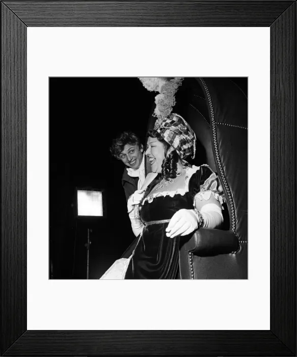 Framed Print : Tommy Steele as Tony Lumpkin and Peggy Mount as Mrs Hardcastle in Framed Print : Tommy Steele as Tony Lumpkin and Peggy Mount as Mrs Hardcastle in