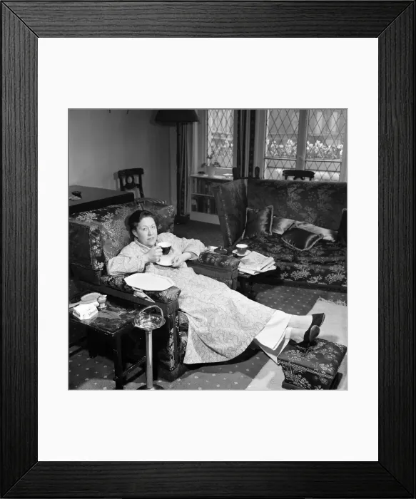 Framed Print : Peggy Mount, dressing gown feature. 24th April 1960 Framed Print : Peggy Mount, dressing gown feature. 24th April 1960