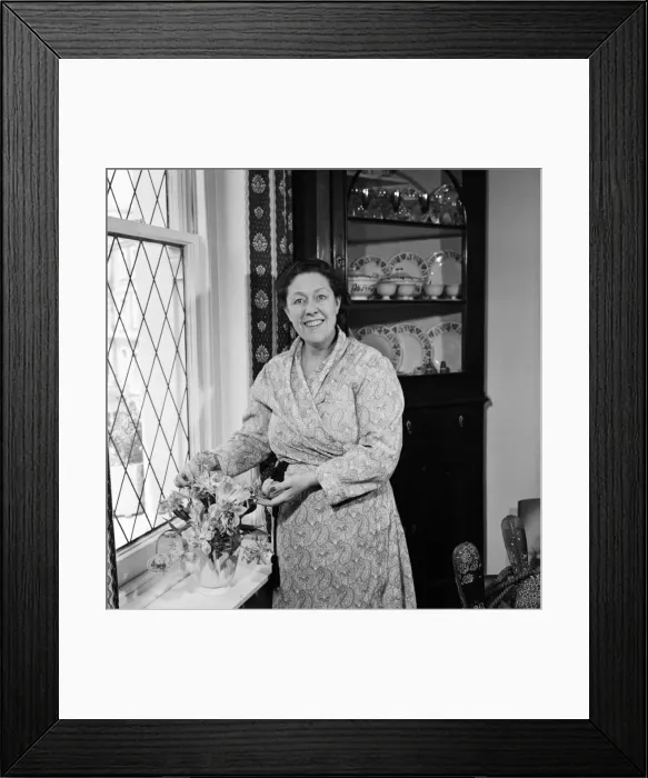 Framed Print : Peggy Mount, dressing gown feature. 24th April 1960 Framed Print : Peggy Mount, dressing gown feature. 24th April 1960