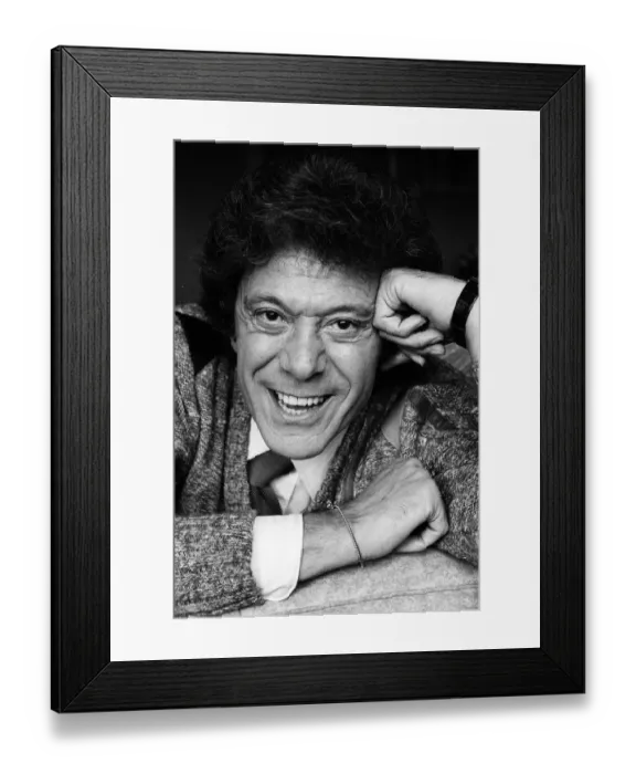 Framed Print : Lionel Blair pictured at home. 19th October 1983 Framed Print : Lionel Blair pictured at home. 19th October 1983