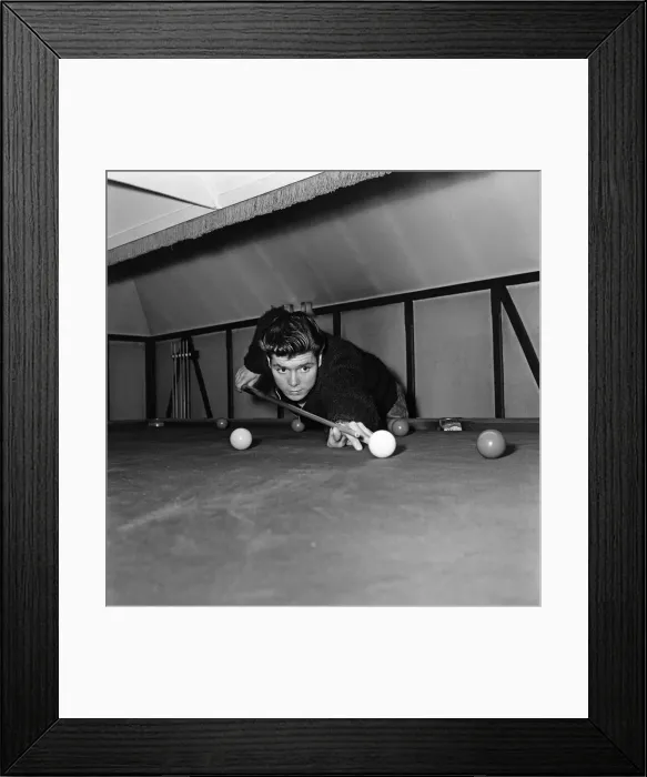 Framed Print : Cliff Richard at his tudor style mansion at Upper Nazeing, Essex Framed Print : Cliff Richard at his tudor style mansion at Upper Nazeing, Essex