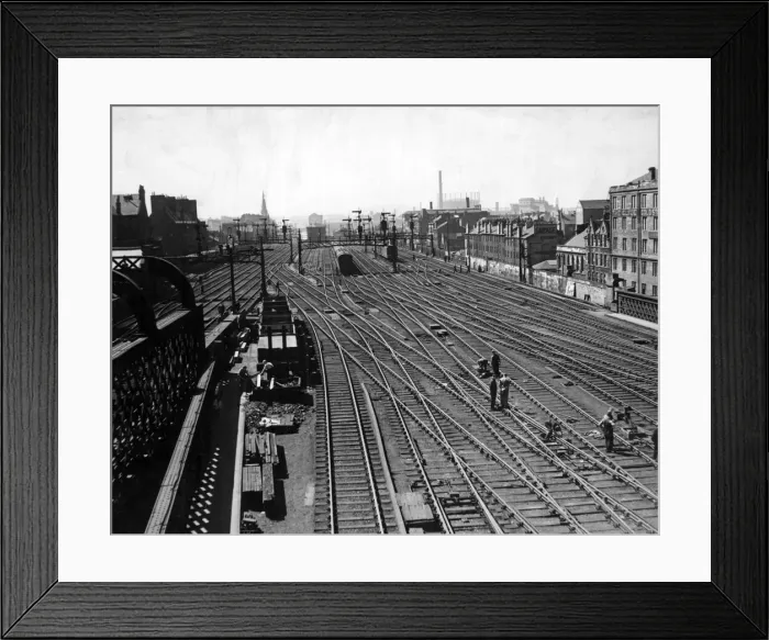 Framed Print : Looking along the line from Central Station, Glasgow, on a normal sunday. 1948 Framed Print : Looking along the line from Central Station, Glasgow, on a normal sunday. 1948