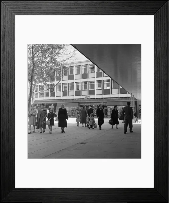Framed Print : Stevenage New Town shopping centre, still under construction. 29th September 1958 Framed Print : Stevenage New Town shopping centre, still under construction. 29th September 1958