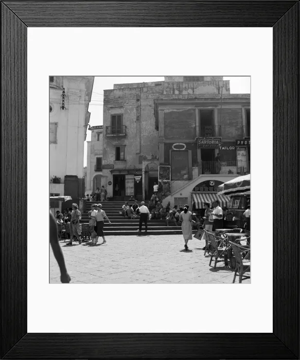 Framed Print : General view of the Piazza Umberto on Capri, Italy. August 1952 Framed Print : General view of the Piazza Umberto on Capri, Italy. August 1952