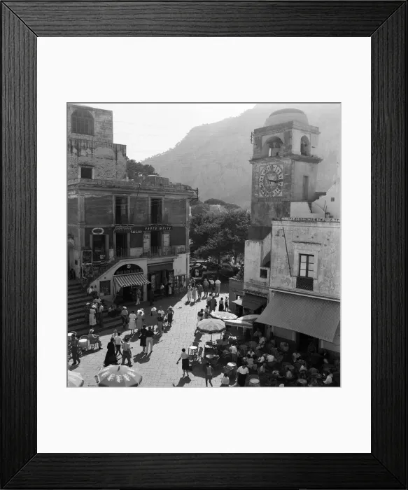 Framed Print : General view of the Piazza Umberto on Capri, Italy. August 1952 Framed Print : General view of the Piazza Umberto on Capri, Italy. August 1952