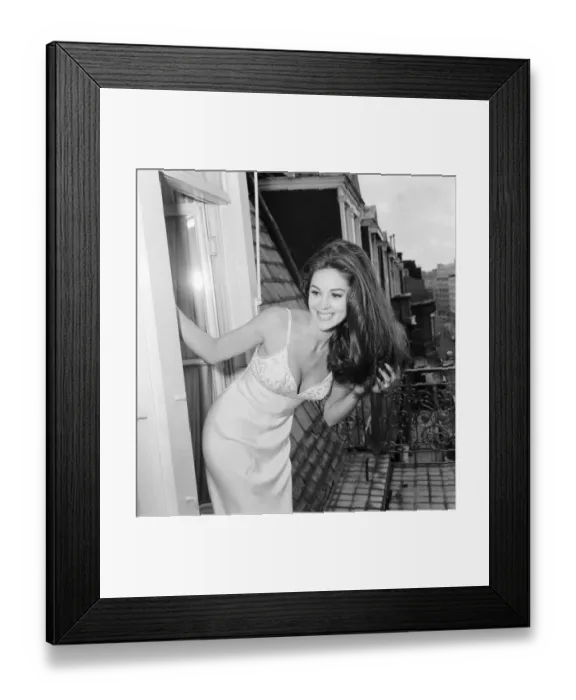 Framed Print : Linda Harrison, american actress in the UK to attend the Royal Film Performance of