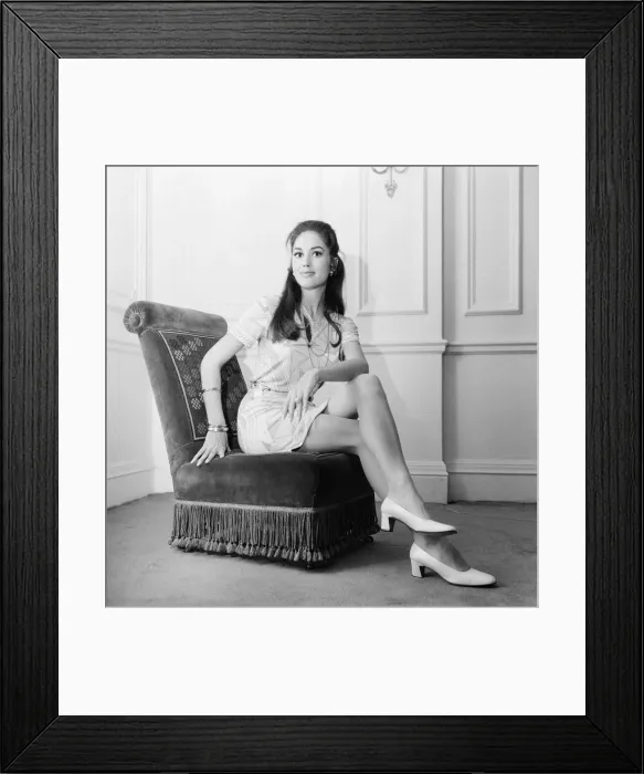 Framed Print : Linda Harrison, american actress in the UK to attend the Royal Film Performance of