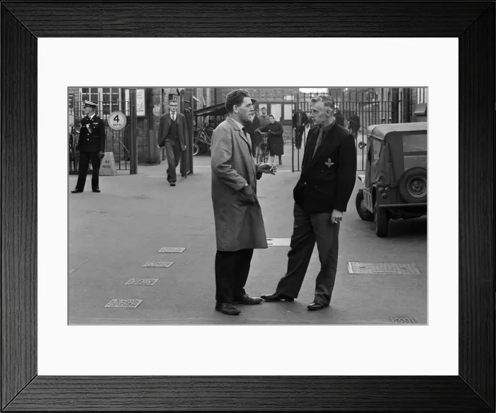 Framed Print : Workers outside the Rolls Royce factory in Derby, 4th April 1968 Framed Print : Workers outside the Rolls Royce factory in Derby, 4th April 1968