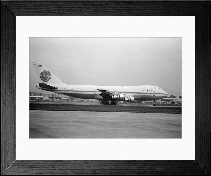 Framed Print : The 361 passenger Boeing 747 arrives at Heathrow Airport Framed Print : The 361 passenger Boeing 747 arrives at Heathrow Airport