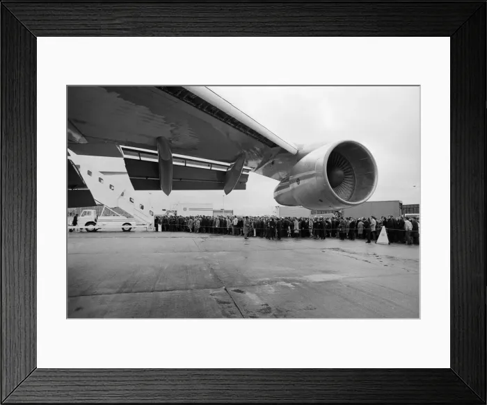 Framed Print : The 361 passenger Boeing 747 arrives at Heathrow Airport Framed Print : The 361 passenger Boeing 747 arrives at Heathrow Airport
