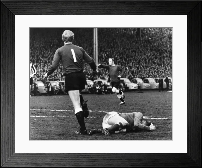 Framed Print : Rangers 0-0 Newcastle United, Inter-Cities Fairs Cup Semi Final, 1st Leg Framed Print : Rangers 0-0 Newcastle United, Inter-Cities Fairs Cup Semi Final, 1st Leg