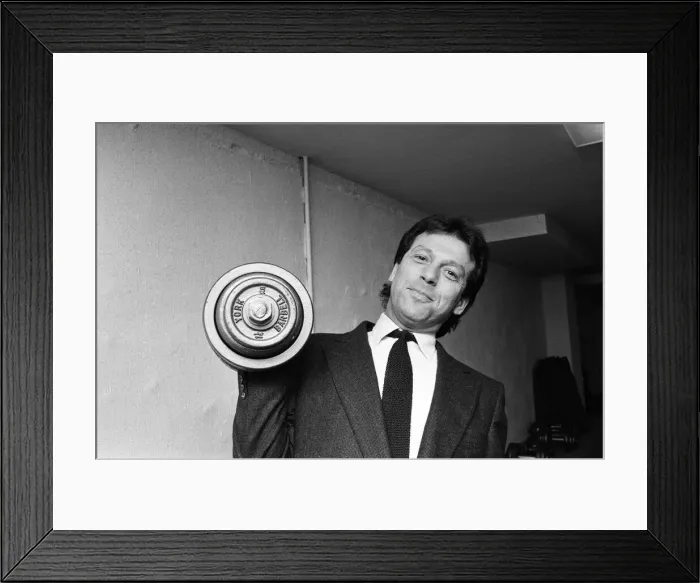 Framed Print : EastEnders star Leslie Grantham opens a new health centre, The Crystal Rooms, at Tring Framed Print : EastEnders star Leslie Grantham opens a new health centre, The Crystal Rooms, at Tring