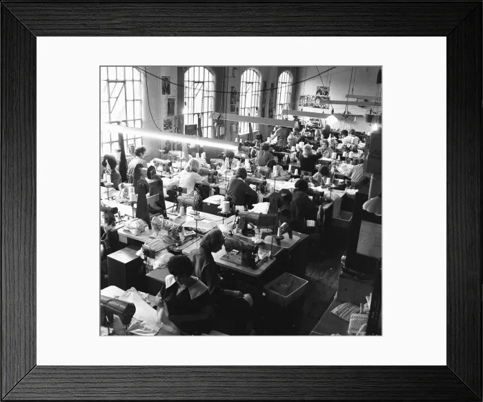 Framed Print : The main workshop at Sydney W Widdowsons Limited factory in Nottingham Framed Print : The main workshop at Sydney W Widdowsons Limited factory in Nottingham