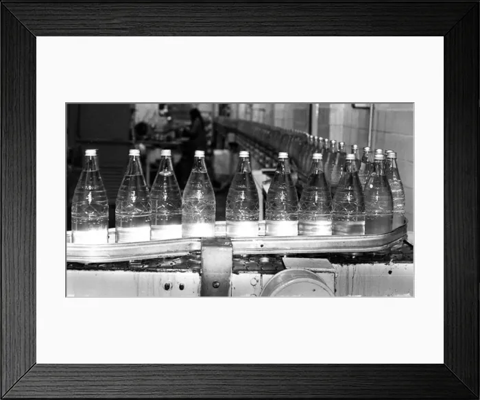Framed Print : Lowcocks bottling plant, Middlesbrough. 6th January 1983