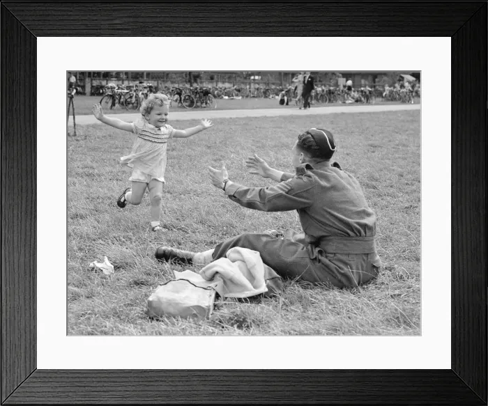 Framed Print : Little girl and soldier. August 1941 Framed Print : Little girl and soldier. August 1941