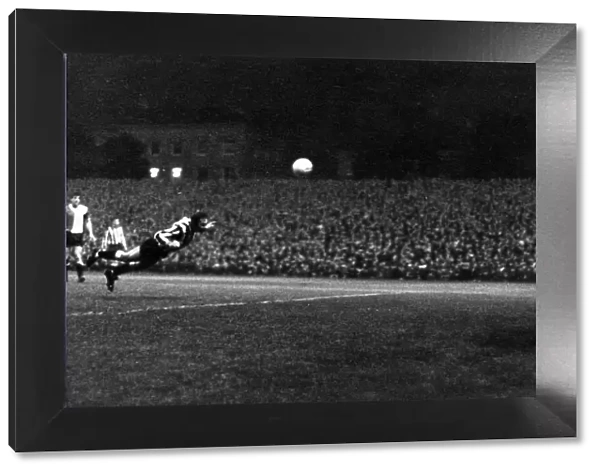Newcastle United 4 - 0 Feyenoord, Inter-Cities Fairs Cup 1st round 1st leg held at St