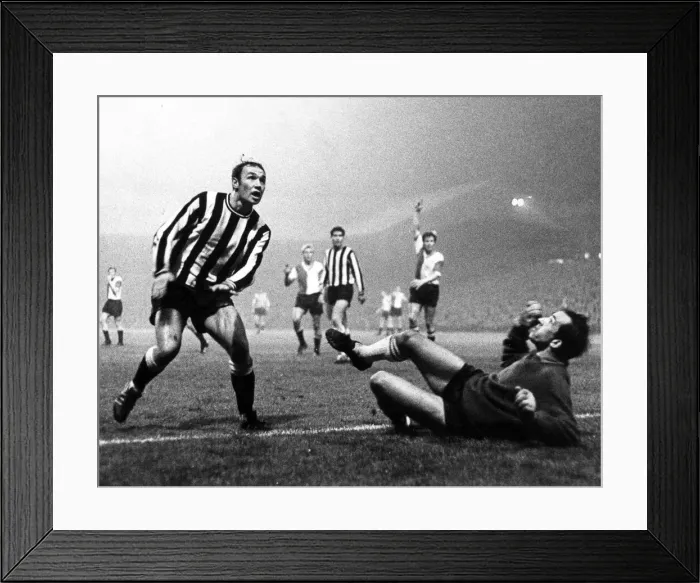 Framed Print : Newcastle United 4 - 0 Feyenoord, Inter-Cities Fairs Cup 1st round 1st leg held at St