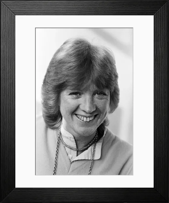 Framed Print : Daily Mirror journalist Anne Robinson. 14th September 1982 Framed Print : Daily Mirror journalist Anne Robinson. 14th September 1982
